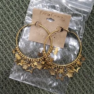 Erica Lyons earings 💛